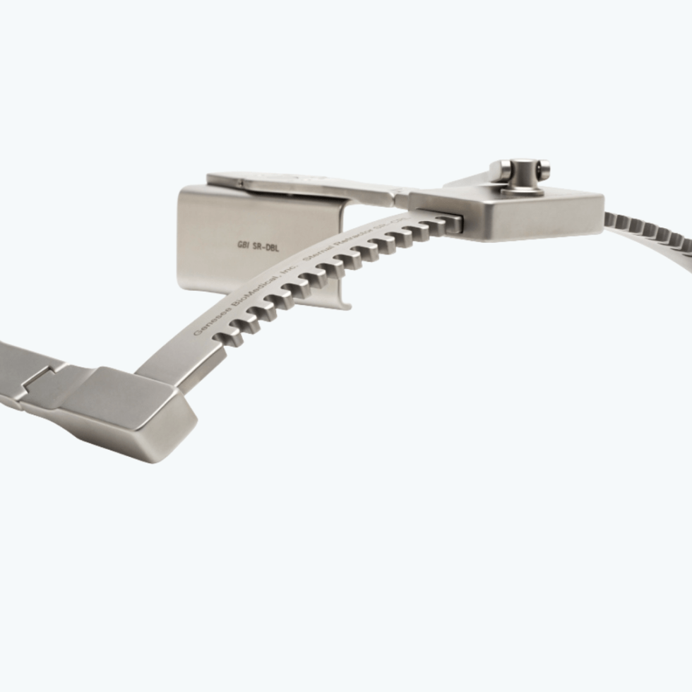 BMI 35 Adult Curved Sternal Retractor - Genesee BioMedical Inc ...