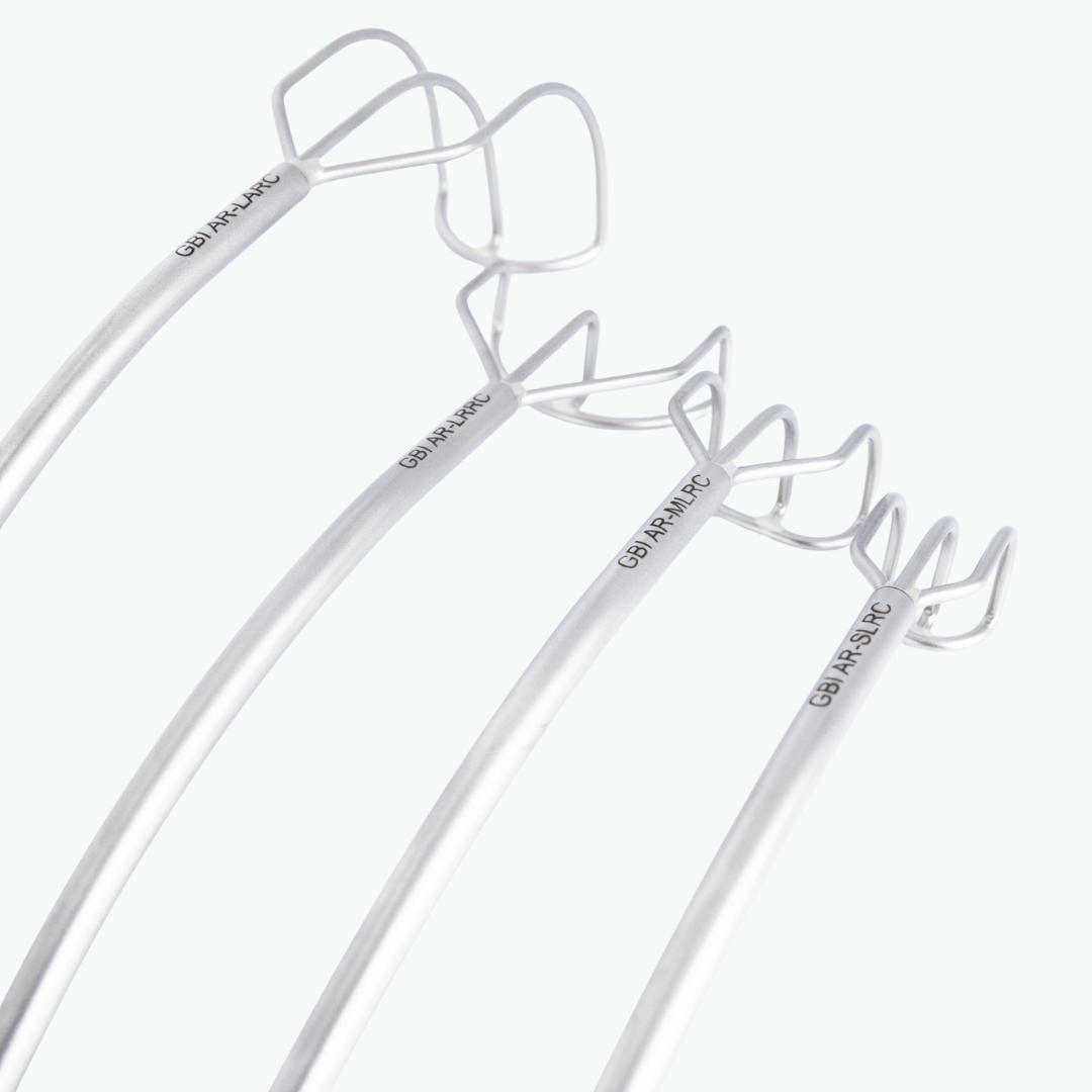 Curved stainless steel rack for Genesee’s BMI 35 Adult Retractor System